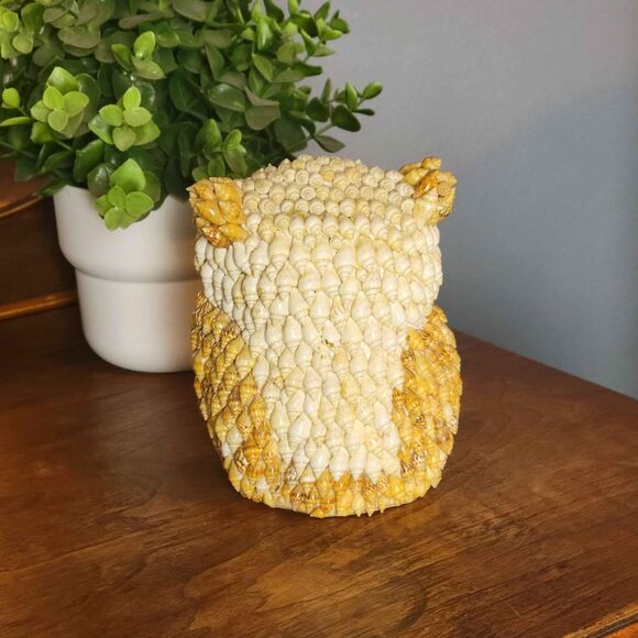 Vintage Unique 5" Owl Made of Seashells - Picture 3 of 7